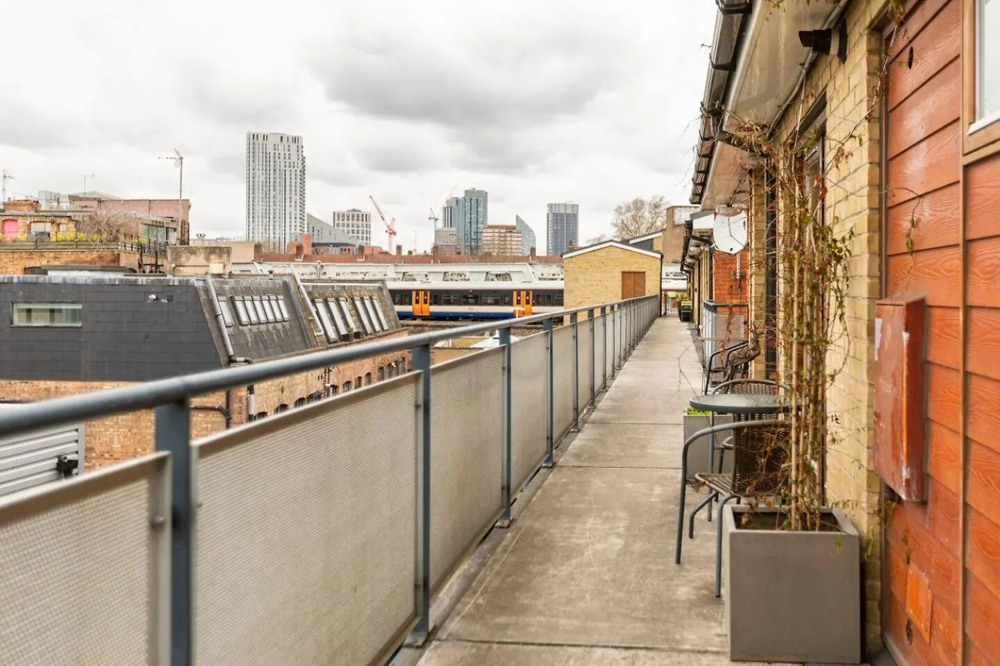 Alloggio in famiglia Spacious Bright Room W/Private Br, View & Terrace. Londra